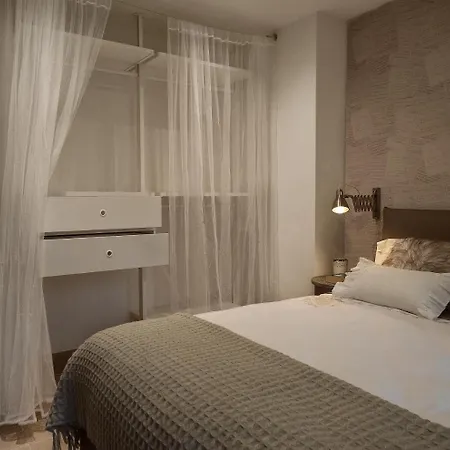 Homely Apartman *